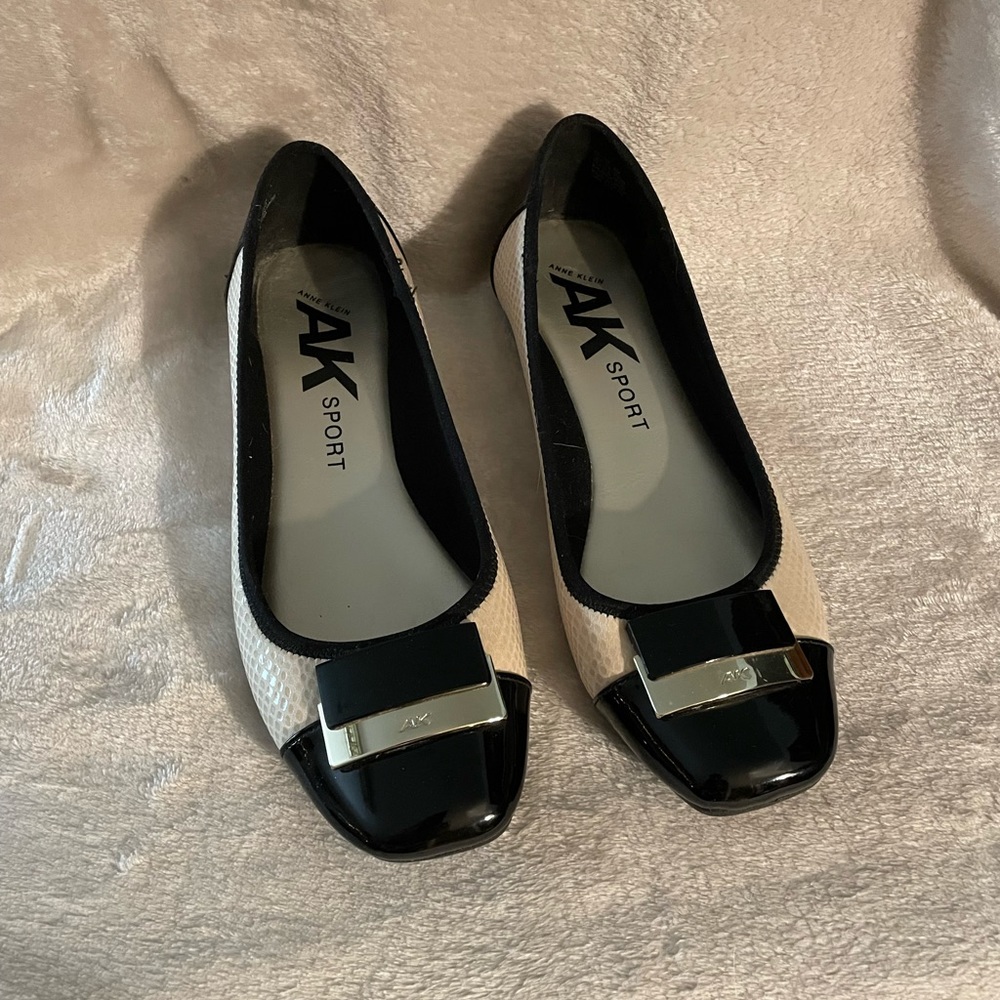 Anne Klein Sport flats, size 8, cream & black